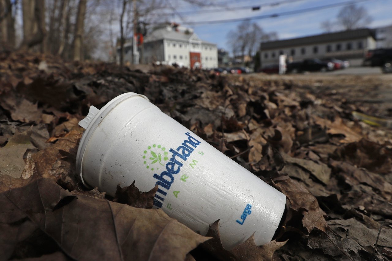 Reducing packaging waste: Alternaatives and accountability are key components